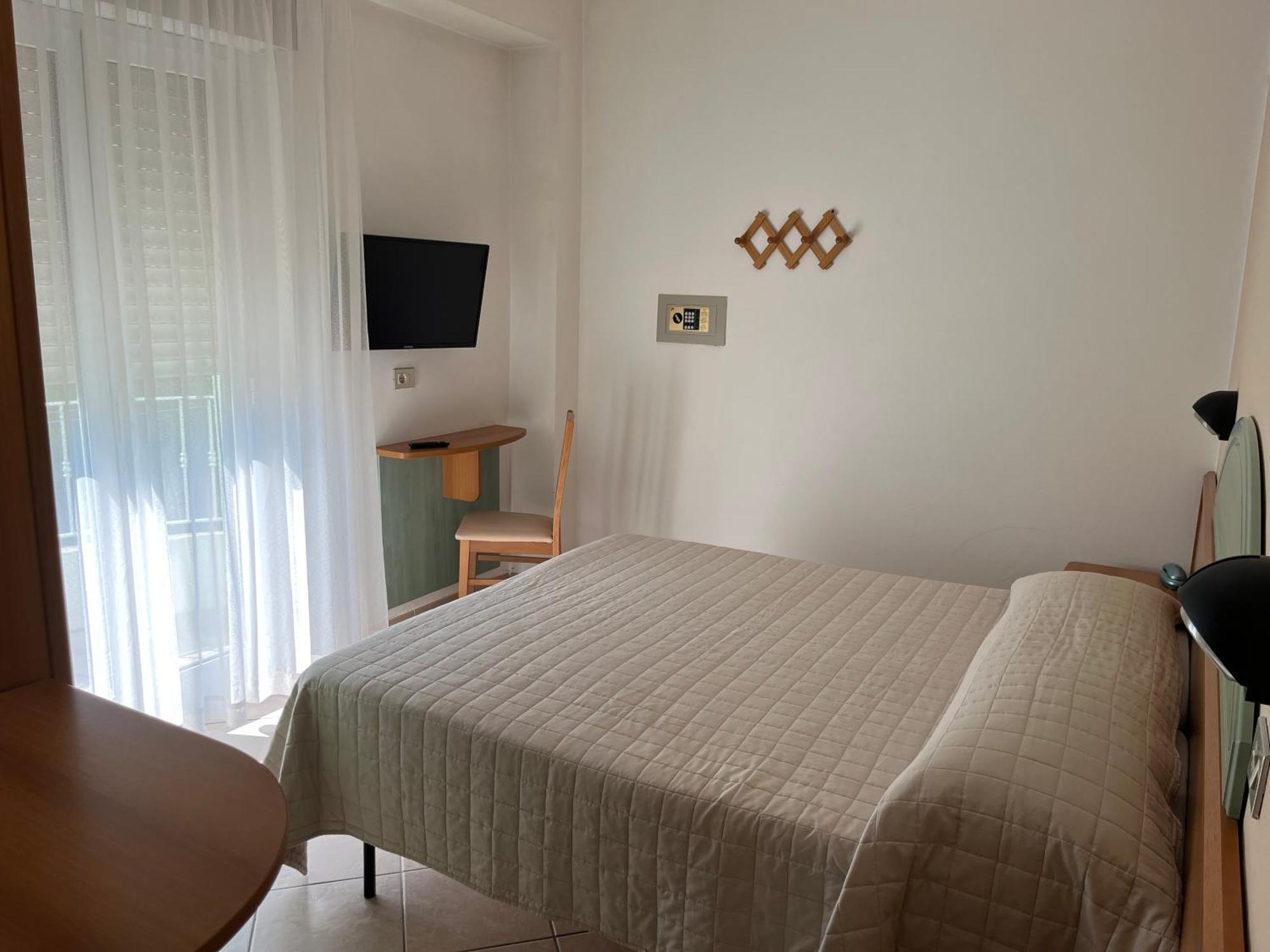 Hotel Delle Nazioni Cesena Bagian luar foto